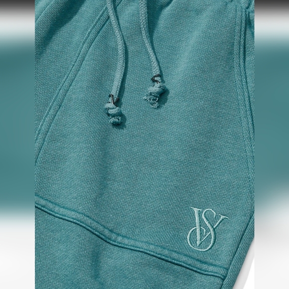 NWT VICTORIAS SECRET OUTFIT CROP  HOODIE WITH MATCHING JOGGERS PRETTY SAGE COLOR - Picture 5 of 7